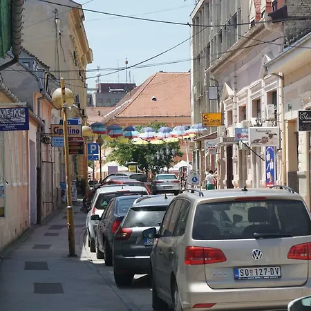 Somborski Salas - Strogi Centar Apartment *