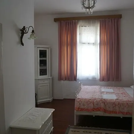 Somborski Salas - Strogi Centar * Sombor